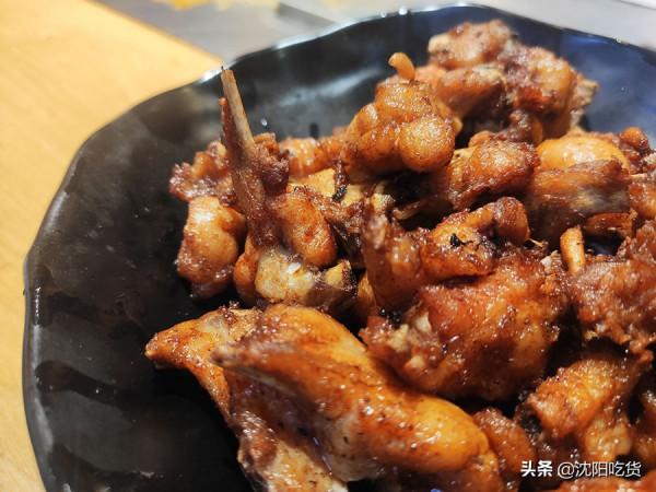 這頓飯至少4個人才能吃,一個腿不知不覺就沒了,蘸蒜蓉辣醬真香 這頓飯至少4個人才能吃,一個腿不知不覺就沒了,蘸蒜蓉辣醬真香