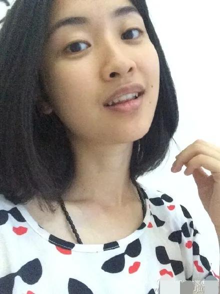 央視《遠方的家》主持人唐天驕美照 央視《遠方的家》主持人唐天驕美照