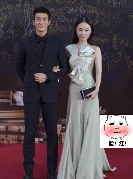 女明星頒獎典禮上奇裝異服，現在看來，尷尬到“辣眼睛”