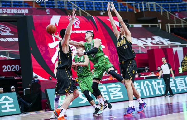 CBA明日六場對決!遼寧挑戰聯盟老大 李春江復仇首鋼 老叔衝擊連勝 CBA明日六場對決!遼寧挑戰聯盟老大 李春江復仇首鋼 老叔衝擊連勝