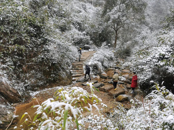 初雪如約而至！中華古瑤第一村美得如人間仙境