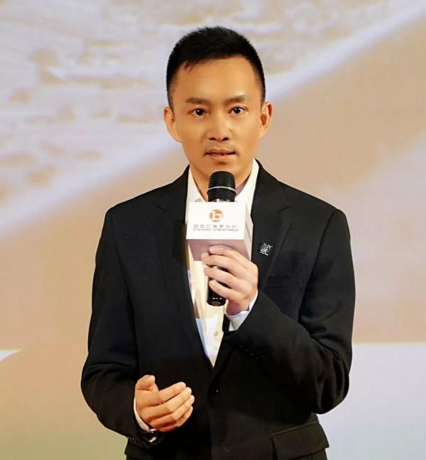 曾春晚“驚豔”全國，後又悄悄“消失”12位主持人，今有人成網紅