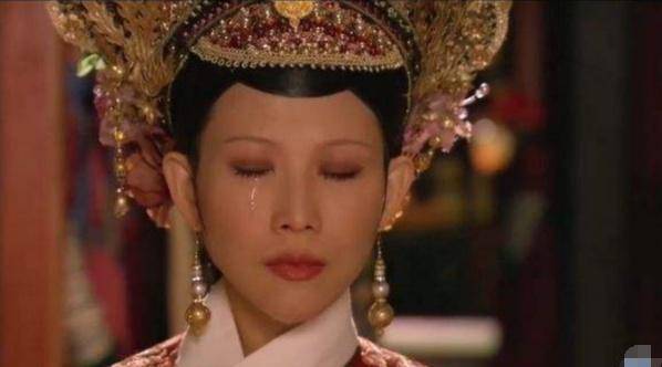 蔡少芬一家住80平公寓，熊黛林家玩具沒地放，她47歲跟母親擠破屋