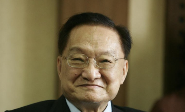 金庸親妹妹查良琇：住農村，家境很普通，金庸一直補貼她到2002年