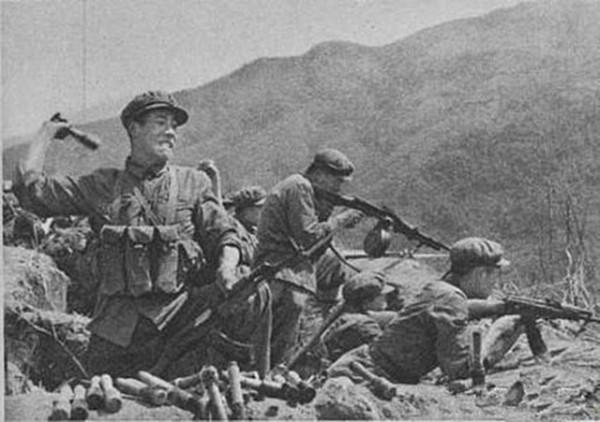 20歲軍人為國捐軀，4位親人相繼離世，39年後唯一的姐姐前來哭祭