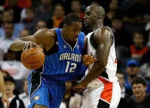 霍華德是04年狀元,和他同屆的榜眼和探花是誰,生涯成就如何? 霍華德是04年狀元,和他同屆的榜眼和探花是誰,生涯成就如何?