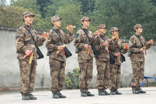 寒冬行軍,新兵首次經歷硝煙戰火 寒冬行軍,新兵首次經歷硝煙戰火