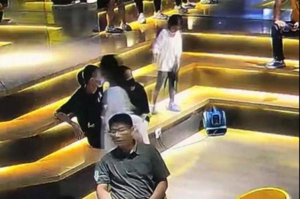 擼貓傷人,怎樣追責?寵物體驗館火熱,擼寵怎樣有溫度又講法度 擼貓傷人,怎樣追責?寵物體驗館火熱,擼寵怎樣有溫度又講法度