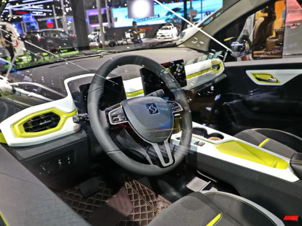 “本本族”最愛！不到3萬買新車，不怕風吹雨淋，邊開邊練手