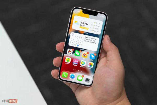 它們可能是今年最輕最小的5G手機，只有138克