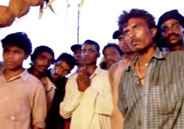 印度阿朗鎮：巨型船舶的墓場，數萬窮人的天堂，血與淚擰成的夢想