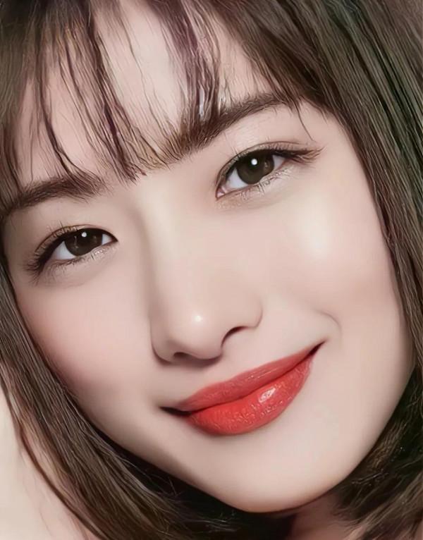 日本櫻花女神石原里美，笑起來真的好好看