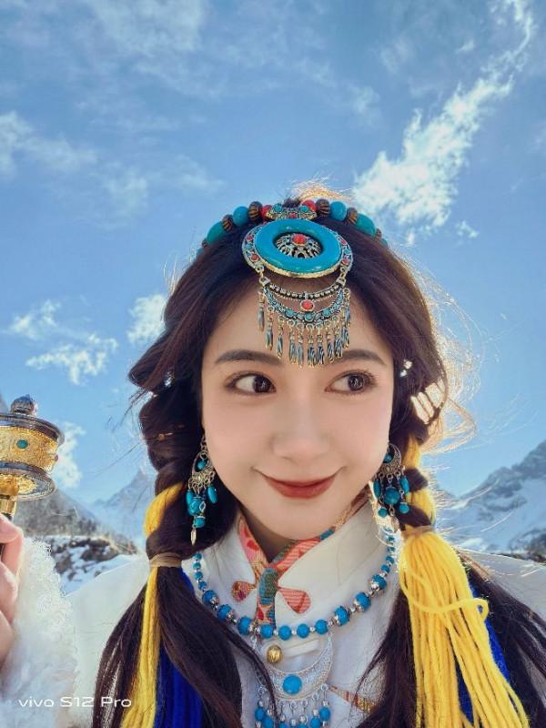 最適合直播、自拍的兩款手機綜合配置簡評