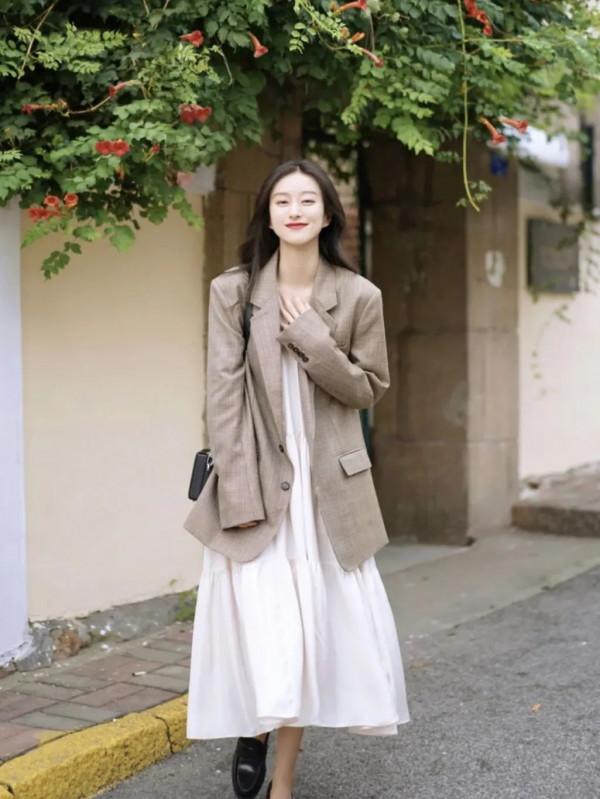 2021秋冬“大女人風”最流行,夠颯夠時髦 2021秋冬“大女人風”最流行,夠颯夠時髦