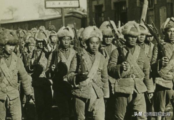 淮海戰役中，為何80萬徐州國軍被圍，周邊的百萬友軍卻不動如山？