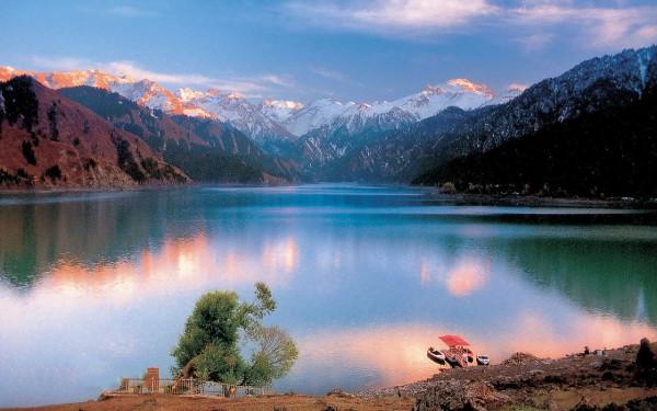 為什麼看不懂天山山脈，你就看不懂新疆？