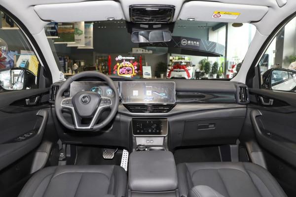 開著威馬過元旦