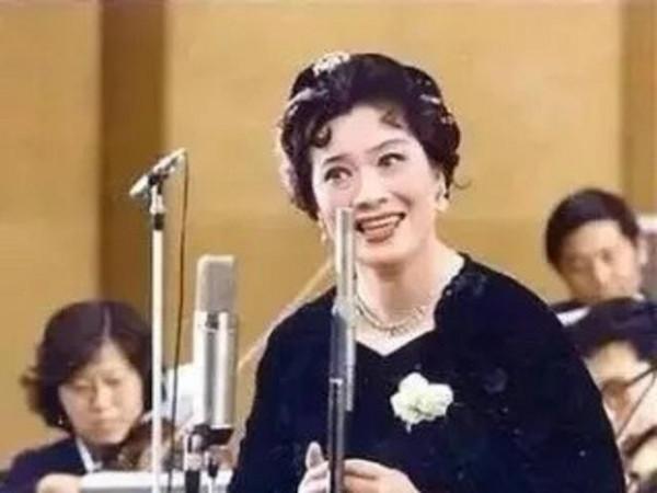 “歌壇聖女”朱逢博:30歲和老師閃婚,84歲守了老公骨灰13年 “歌壇聖女”朱逢博:30歲和老師閃婚,84歲守了老公骨灰13年