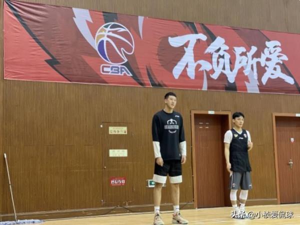 宏遠全隊透過體測,易建聯一專案表現亮眼,但兩人需補測存隱患 宏遠全隊透過體測,易建聯一專案表現亮眼,但兩人需補測存隱患