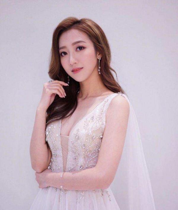 TVB新晉小花何依婷疑似患情緒失語症，兩部臺慶劇在手等上位