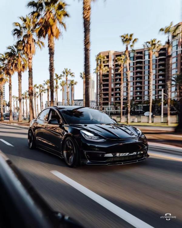 特斯拉Model 3改裝案例,你更喜歡哪種玩法? 特斯拉Model 3改裝案例,你更喜歡哪種玩法?