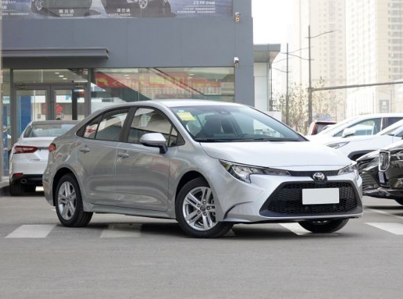 1-8月轎車銷量榜,這臺車太厲害,勝朗逸超卡羅拉,不是軒逸 1-8月轎車銷量榜,這臺車太厲害,勝朗逸超卡羅拉,不是軒逸