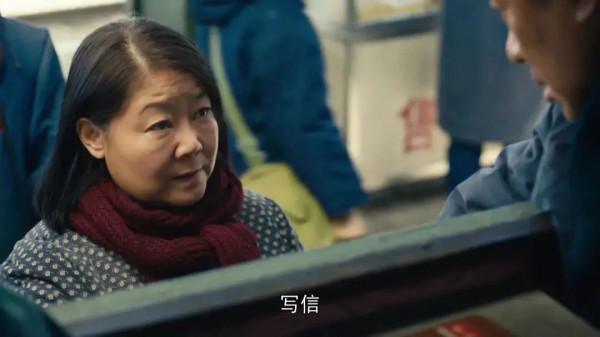 給過去一年“演技最好的10位老戲骨”排名，李幼斌第6，丁勇岱第2