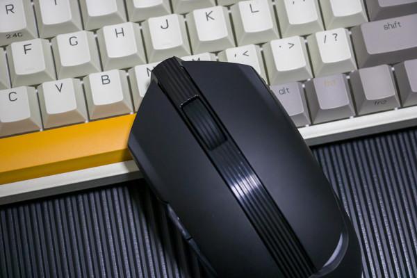 三模入門無線滑鼠最佳選擇——侍從RS3無線遊戲滑鼠