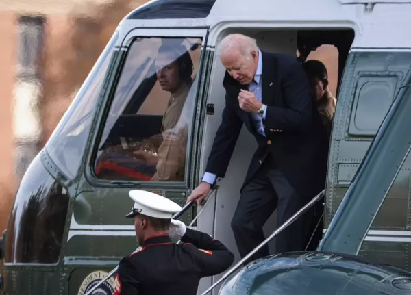 擁抱彼此！我們沒有裂痕，總統副總統緊急公關“失和傳聞”