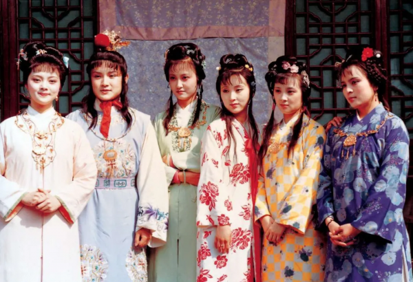 《紅樓夢》最經典的9首詩詞：道盡萬千悲喜，人生終歸一夢！