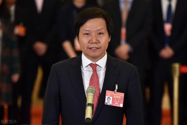 小米的雷軍確實牛，不靠上面採購和愛國營銷，照樣把企業做強大了