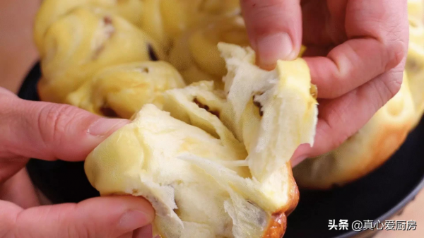 1斤麵粉5個雞蛋，教你從沒吃過的做法，比餡餅簡單，比油條好吃