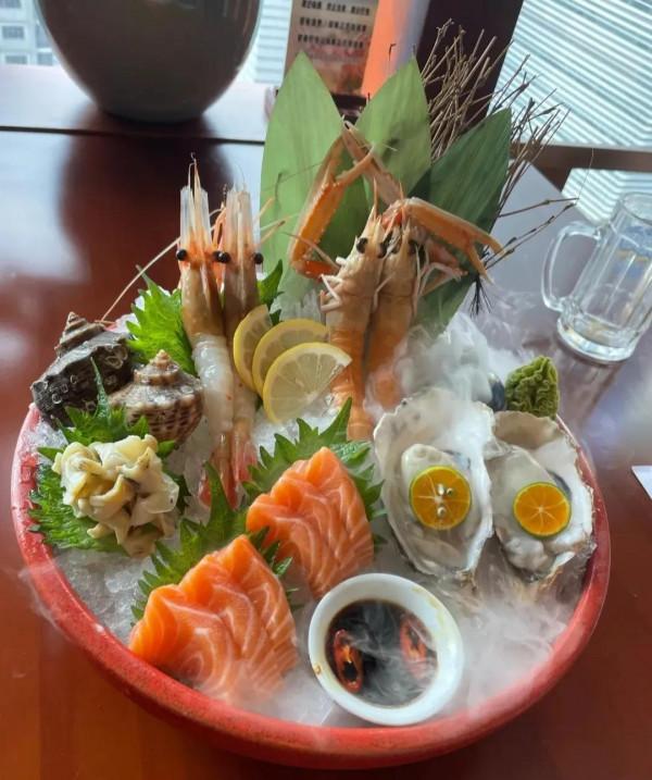 蠻有年代感的日料自助