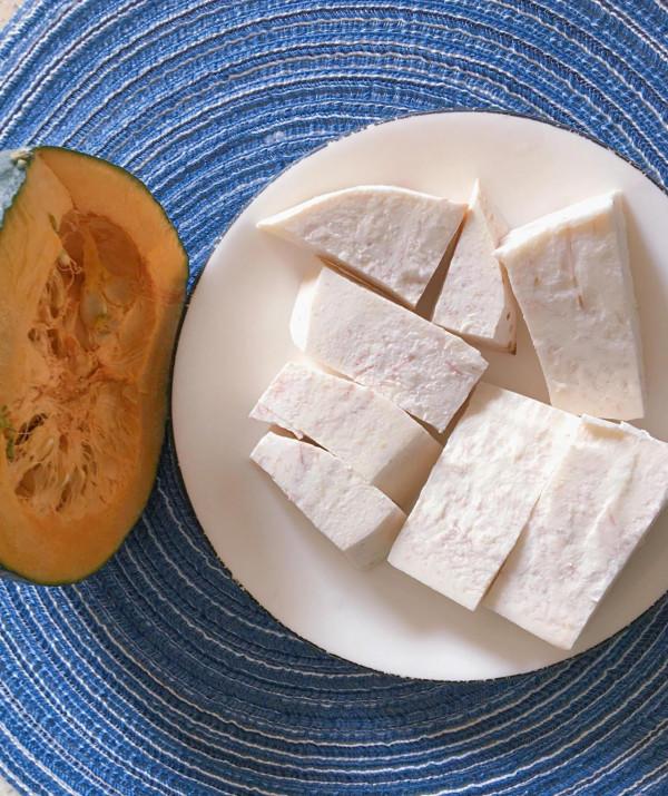 幫助寶寶腸道蠕動，預防便秘，可以試試這道輔食…芋頭➕南瓜泥…