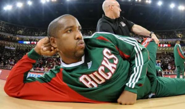 矮子裡面拔將軍!裡德、克六領銜,00年選秀成為球星的球員盤點 矮子裡面拔將軍!裡德、克六領銜,00年選秀成為球星的球員盤點