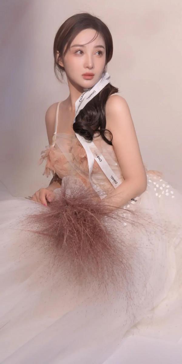 「哈尼克孜」祥光萬里畫依依