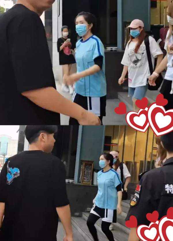 女強人謝娜太厲害,生完孩子就開始上班,穿的衣服也挺顯瘦 女強人謝娜太厲害,生完孩子就開始上班,穿的衣服也挺顯瘦