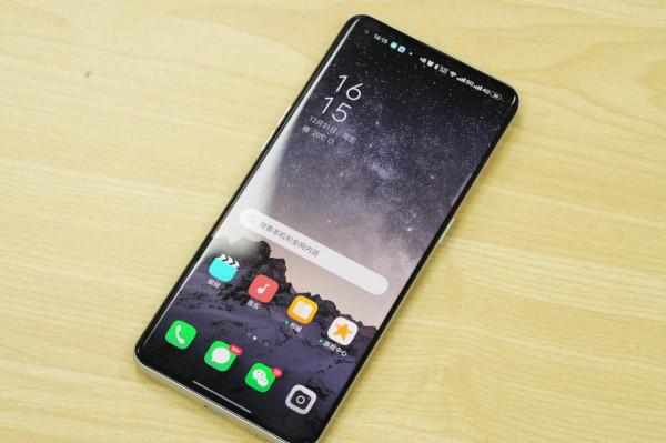 完成這場跨越五年的對比後，我知道手機行業真的停滯了