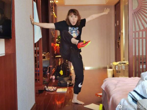 從哮喘到世界冠軍，傅園慧比很多人瀟灑和勵志，人生何來標準答案