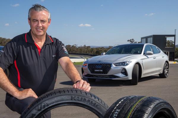 美國人修公路時，為什麼要預埋一層輪胎？中國為何不效仿？