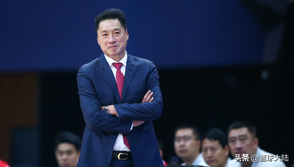 正式聯手李春江！國字號前鋒重返CBA，代表上海隊出戰