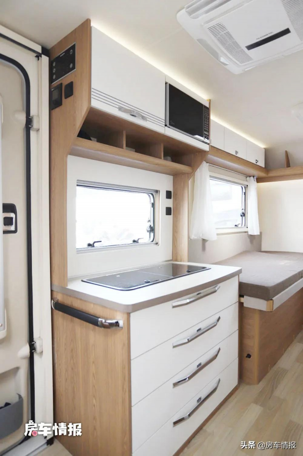 覽眾新款房車來了，空間夠大設計酷似酒店客房，一家4口住特輕鬆