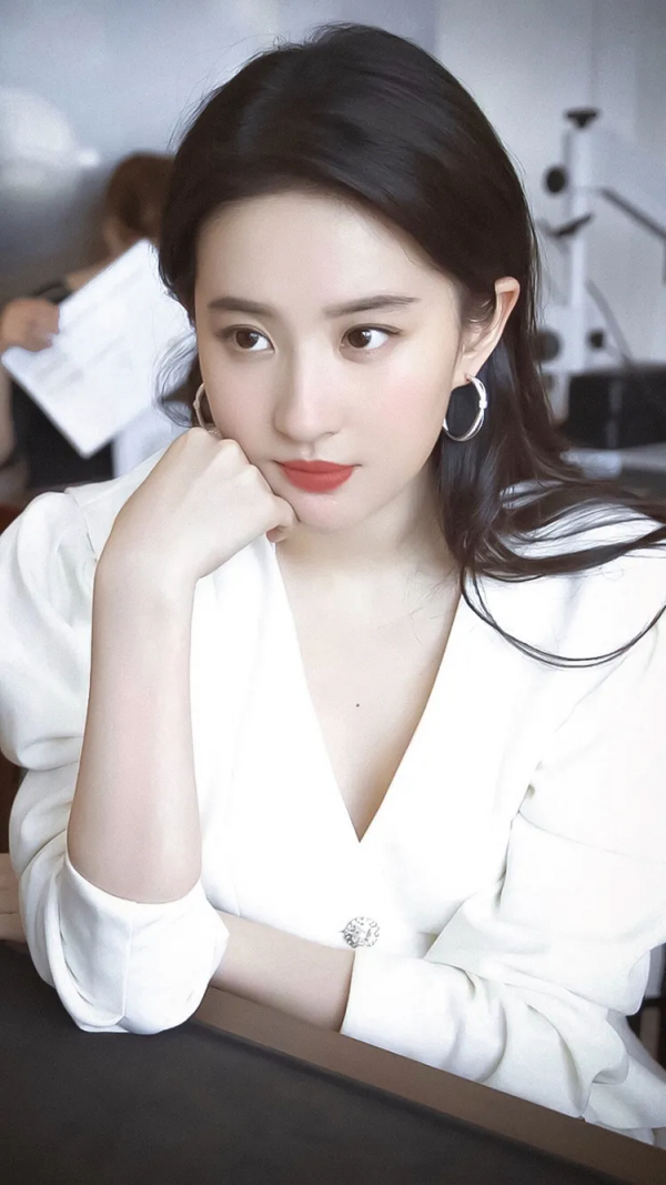 你是“耐看型”還是“華麗型”女生,關鍵看這三點 你是“耐看型”還是“華麗型”女生,關鍵看這三點