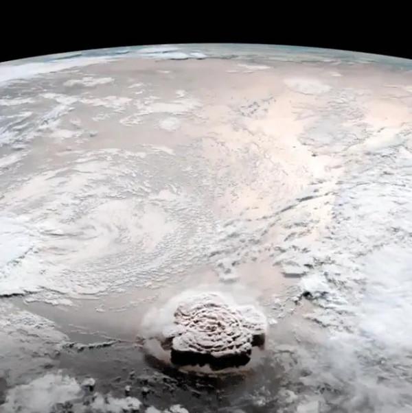 面對自然，人類真的太渺小