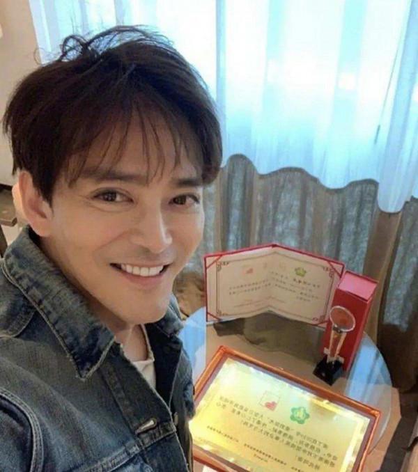 郭晉安變蠟像、陳浩民成“蛇精”，這些男星咋就想不開要去動臉呢