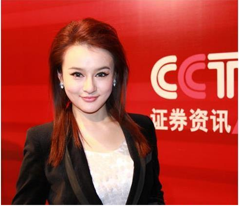 冉瑩穎一年被分手23次，為愛從央視辭職，甘心做鄒市明背後的女人