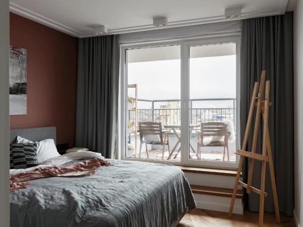 新婚夫妻84㎡的家，空間色彩各不同新潮又有高階感，18㎡露臺超爽