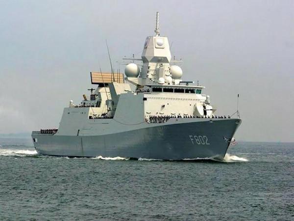 “七省”級護衛艦圖集（132圖）