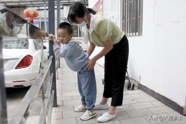 90後女子懷孕34周，一次逞強導致早產，如今悔不當初：是我害了他