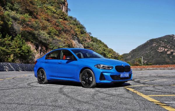 論年輕人與駕控樂趣間的最近距離,一臺1系M運動曜夜版 論年輕人與駕控樂趣間的最近距離,一臺1系M運動曜夜版